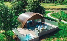 Seabeds - Luxury Lookouts With Hot Tubs